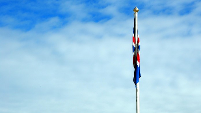 introduction-islande-drapeau-une