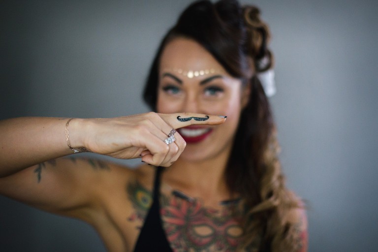 mo-sistas-movember-une
