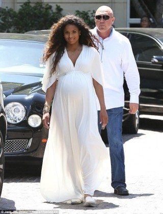 ciara-enceinte