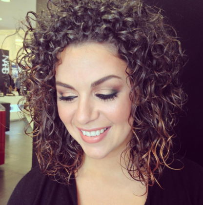 tendances-capillaires-cheveux-frises-naturels