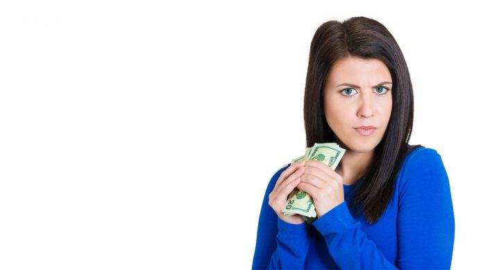 Fille, ne veut pas payer le prix