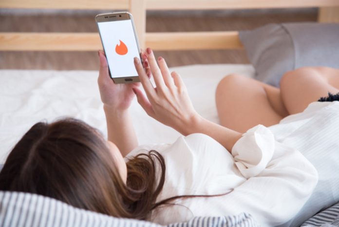 Mauvaises pratiques sur Tinder, cover