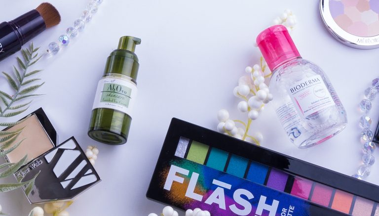 10 produits cosmétiques que tu veux ABSOLUMENT retrouver dans ton bas de Noël